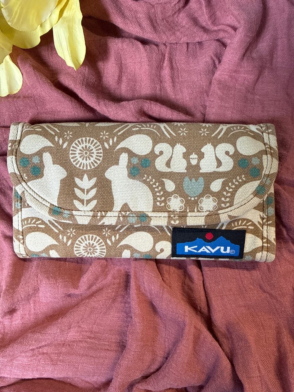 Kavu Big Spender Trifold Wallet - Dream Trail print